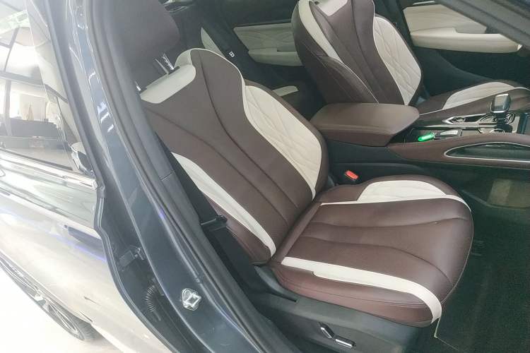 Used Geely Auto Monjaro L 2021 2.0TD DCT EVO Two-Wheel Drive Smart Luxury Version
