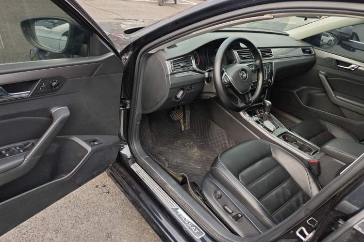 Used Volkswagen Passat 2017 330TSI DSG Luxury Edition