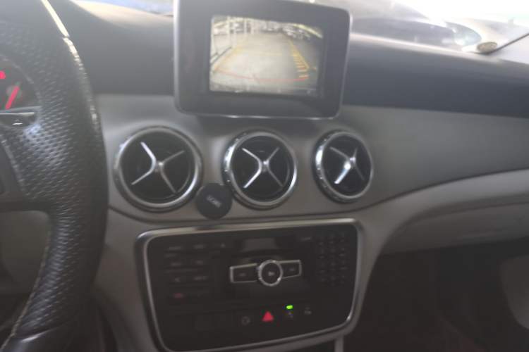 Used Mercedes-Benz GLA 2015 GLA 200 Fashion Model