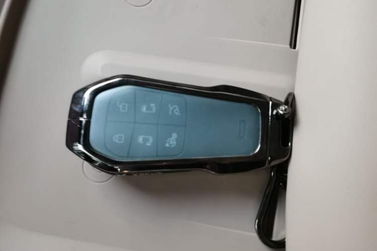 Used XPeng X9 2024 640 All-Wheel Drive High-Performance Max
