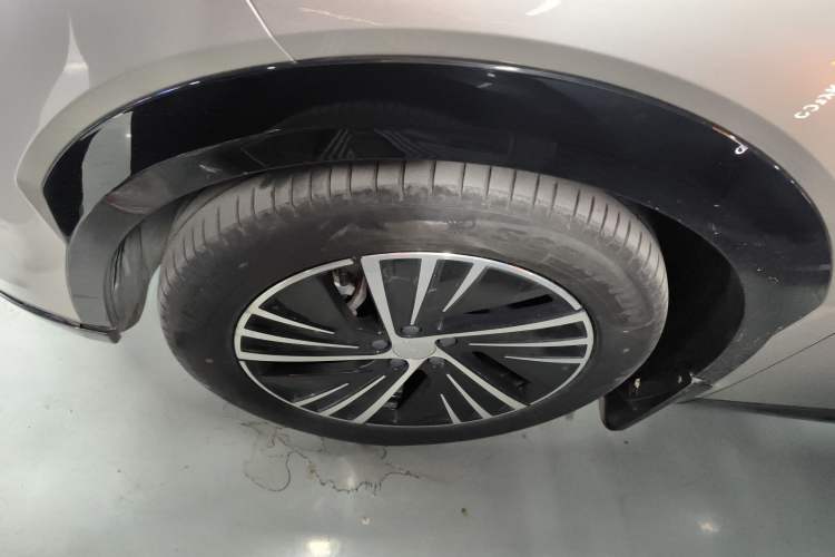 Used Lynk & Co 08 EM-P 2023 245km Ultra-Long Range Halo