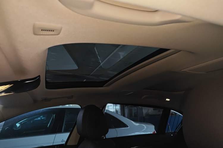 Used BMW 7 Series 2016 730Li Leading Model
