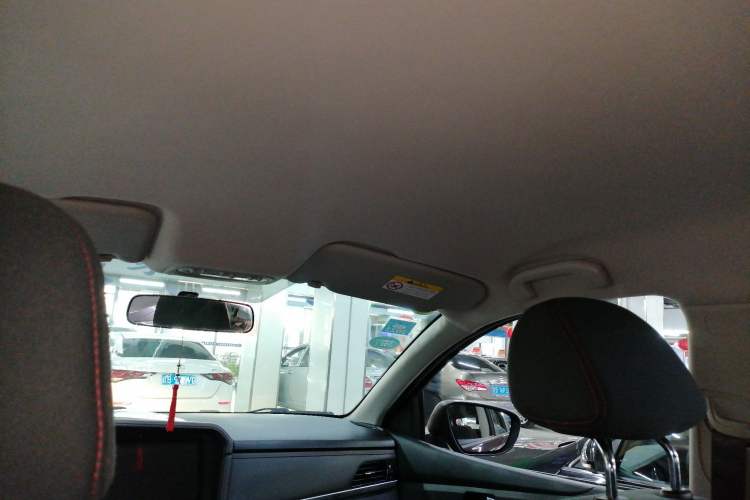 Used Venucia T70 2018 1.6L Manual Enjoyment Edition
