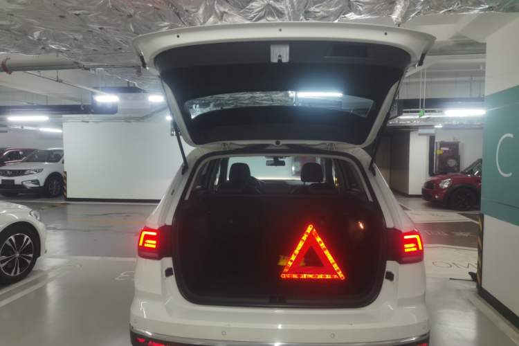 Used Volkswagen Tharu 2019 330TSI Four-Wheel Drive Luxury Edition China VI Standard
