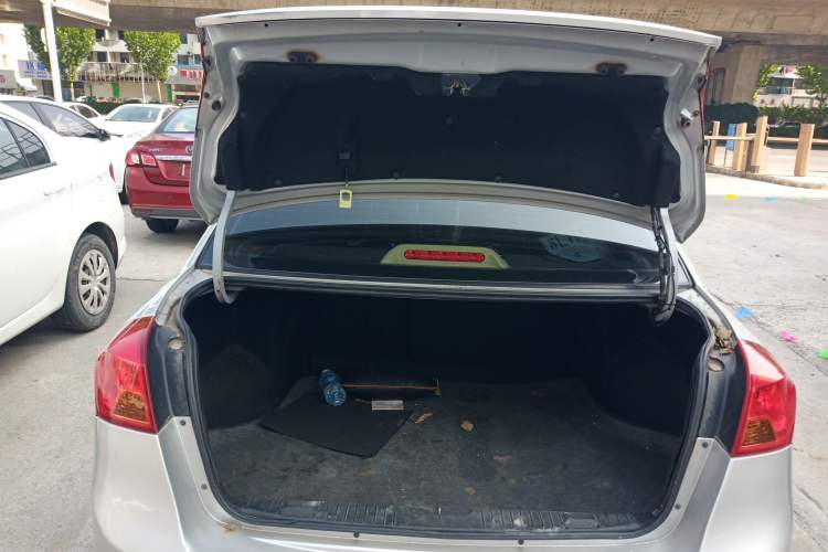 Used Buick Excelle 2015 1.5L Manual Classic Trim
