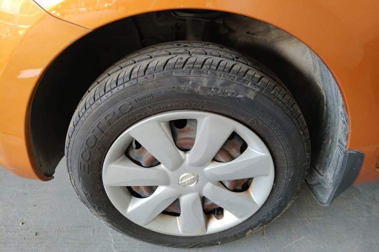 Used Nissan March 2010 1.5L Automatic Easy-Style Version
