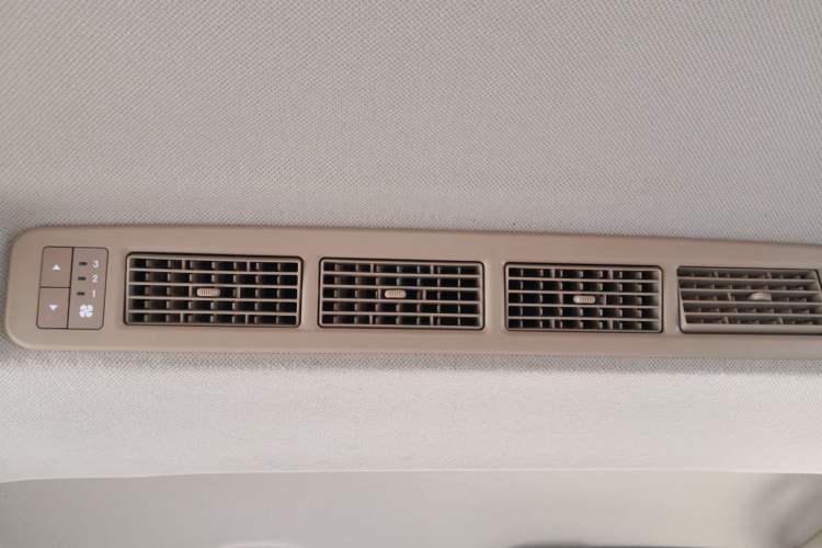 Used Wuling Hongguang V 2019 1.5L Enjoyment Version China VI LAR
