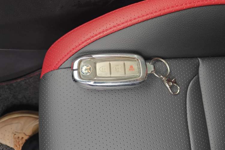 Used Venucia T60 2018 1.6L CVT Smart & Fun Version China VI Standard
