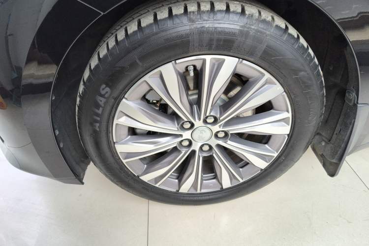 Used Hongqi E-QM5 2023 620km PLUS
