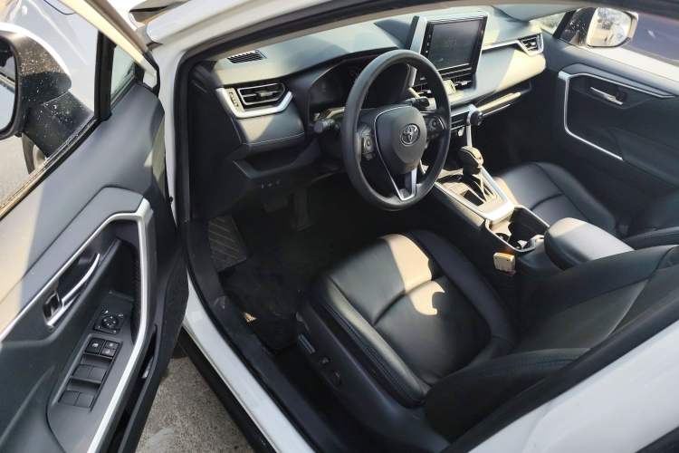 Used Toyota RAV4 2020 2.0L CVT Two-Wheel Drive Fashion Edition