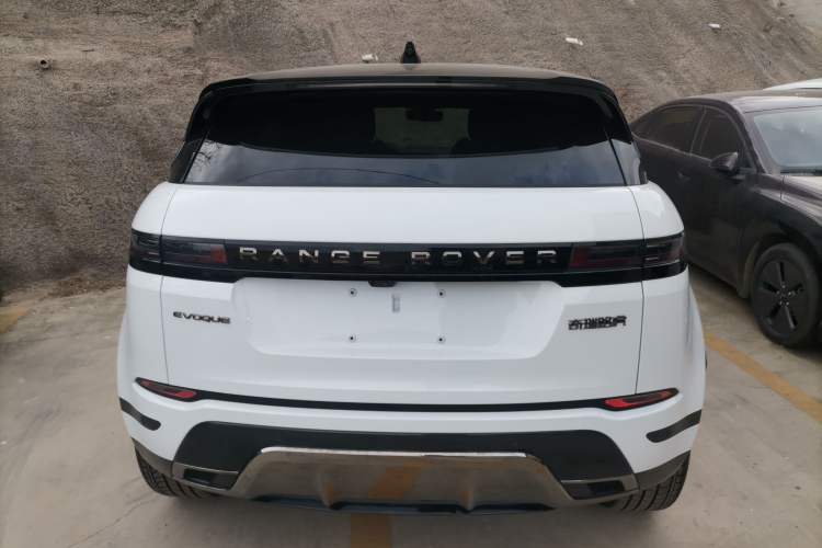 Used Land Rover Range Rover Evoque 2024 Aurora L 249 PS Prestige Light-Chasing Edition