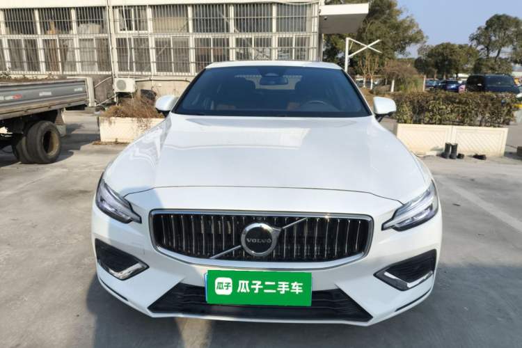 Used Volvo S60 2025 B4 Zhiyi Luxury Edition
