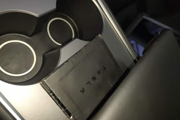 Used Tesla Model Y 2021 Long-Range All-Wheel-Drive Version 3D7
