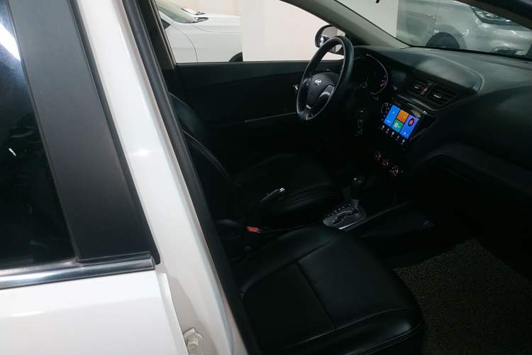 Used Kia K2 2015 Sedan 1.4L Automatic GLS
