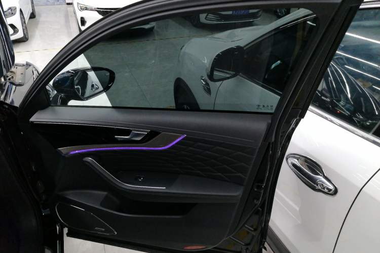 Used Hongqi HS5 2022 Revised Version 2.0T Smart Connect Flagship Edition
