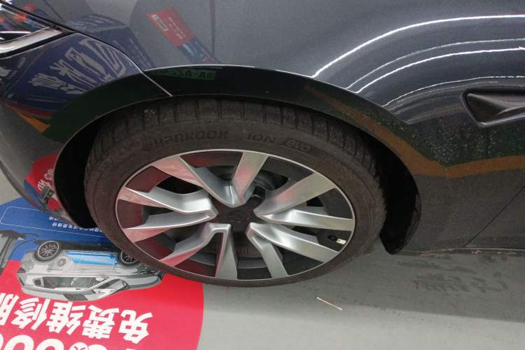 Used Tesla Model 3 2023 Long-Range All-Wheel-Drive Version
