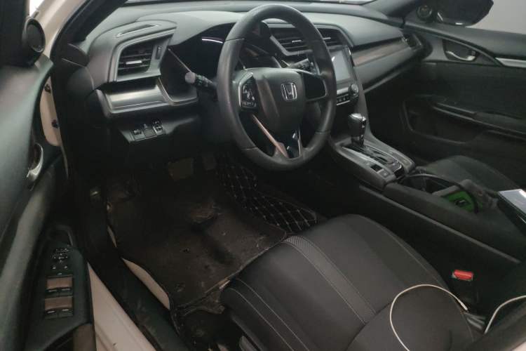 Used Honda Civic 2021 HATCHBACK 220TURBO CVT New Trendsetter