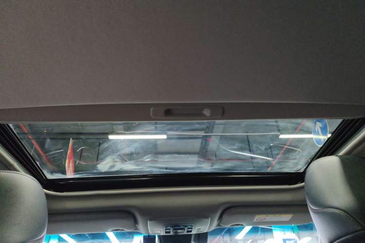 Used Toyota Camry 2023 2.0G Luxury Edition
