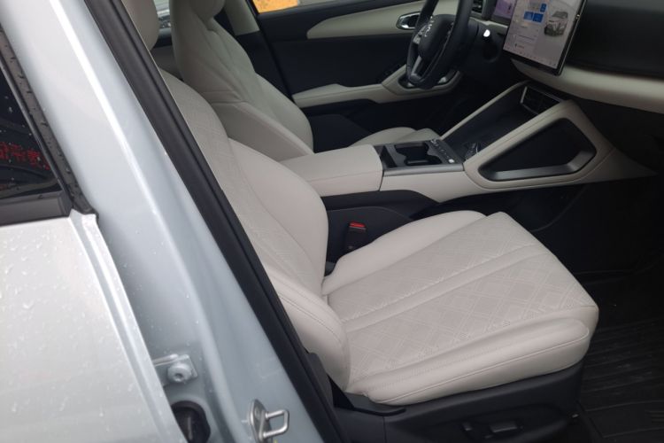 Used BYD Yuan UP 2025 Intelligent Driving Version 401 km Beyond-Range Edition