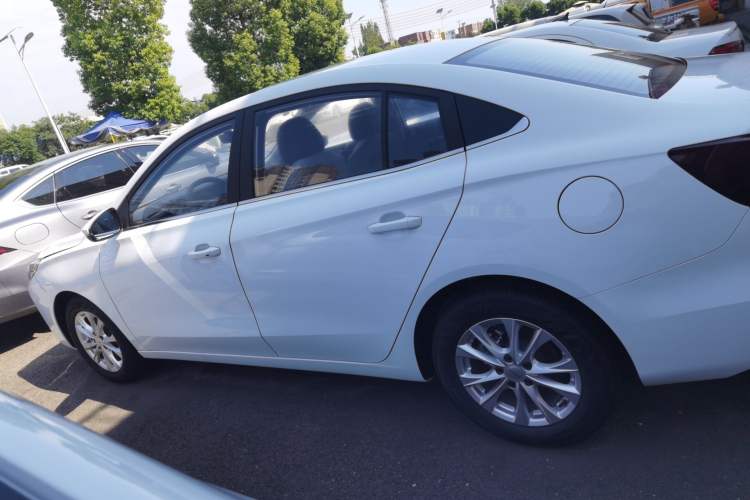 Used Roewe i5 2023 1.5L CVT Luxury Edition
