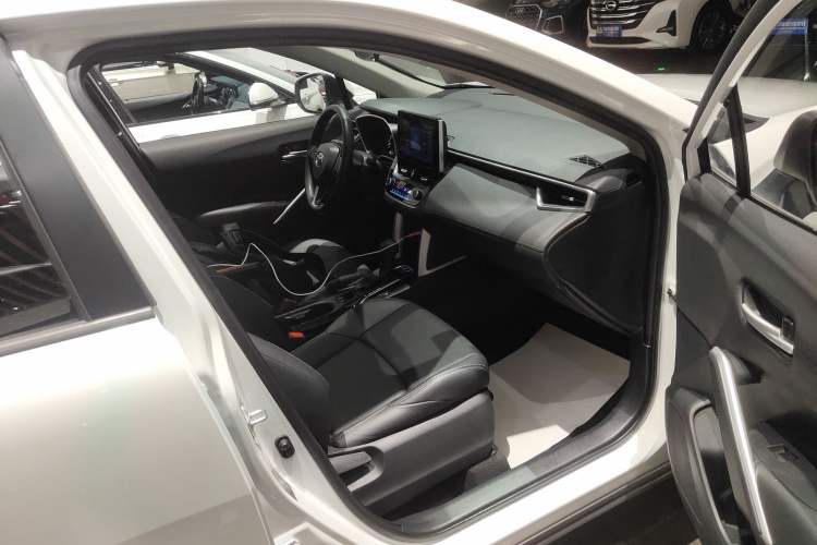 Used Toyota FRONTLANDER 2022 2.0L CVT Luxury PLUS Edition
