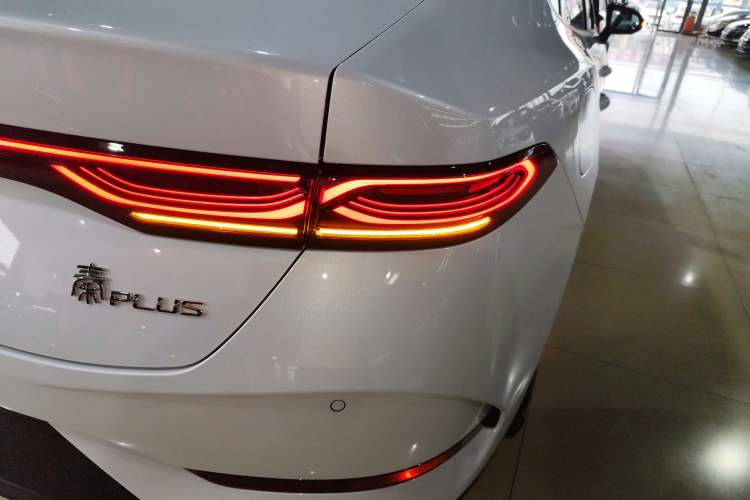 Used BYD Qin PLUS 2025 DM-i Smart Drive 55KM Leading Model
