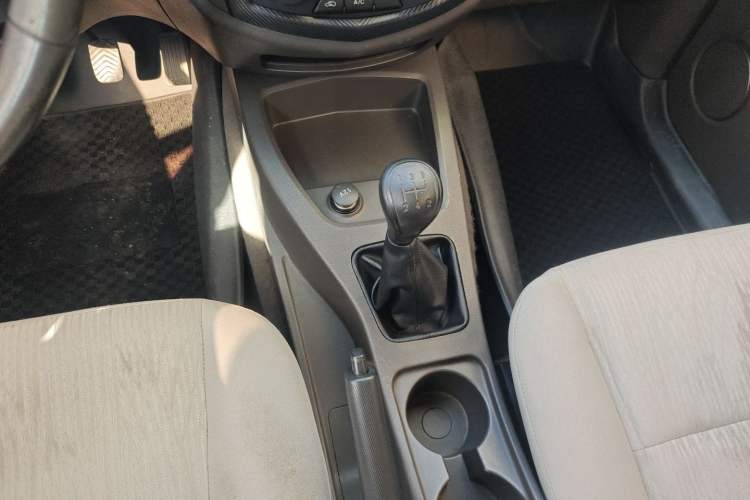 Used Wuling Hongguang 2015 1.5L S Basic Version China V Standard
