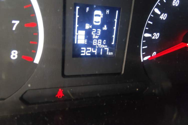 Used FORTHING Lingzhi 2022 M5L 1.6L Utility Model 7 Seats
