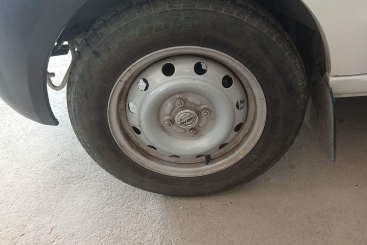 Used Jinbei Hiace X30 2020 1.5L Super-Comfortable Version China VI Standard SWC15M
