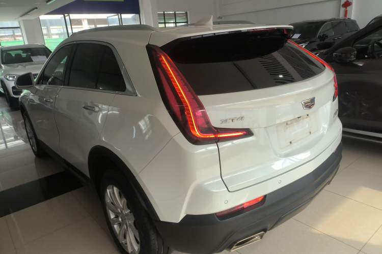 Used Cadillac XT4 2018 28T Two-Wheel Drive Tech Version