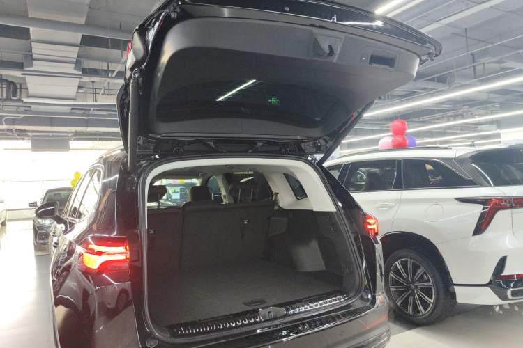 Used Buick Envision 2024 Encore Plus 28T Two-Wheel Drive Luxury Edition
