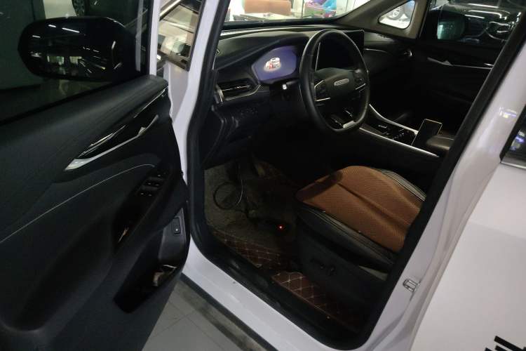 Used SAIC MAXUS G50 2023 PLUS 1.5T Automatic Escort Edition
