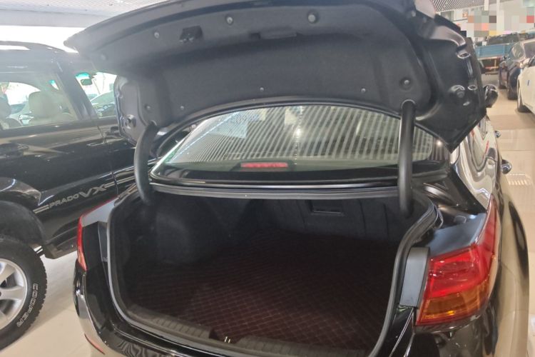 Used Kia K5 2015 2.0L Automatic LUX