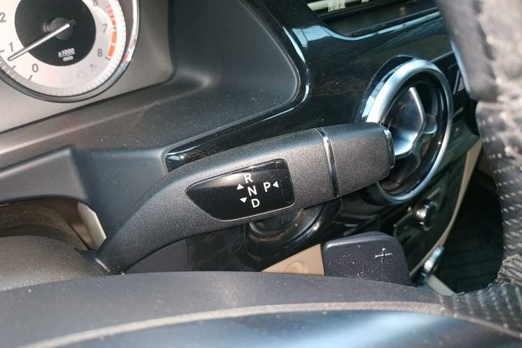 Used Mercedes-Benz GLK-Class 2015 GLK 300 4MATIC Fashion Edition Ultimate Version
