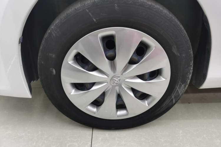 Used Toyota YARiS L Zhi Xuan 2015 1.5E Automatic Charm Edition