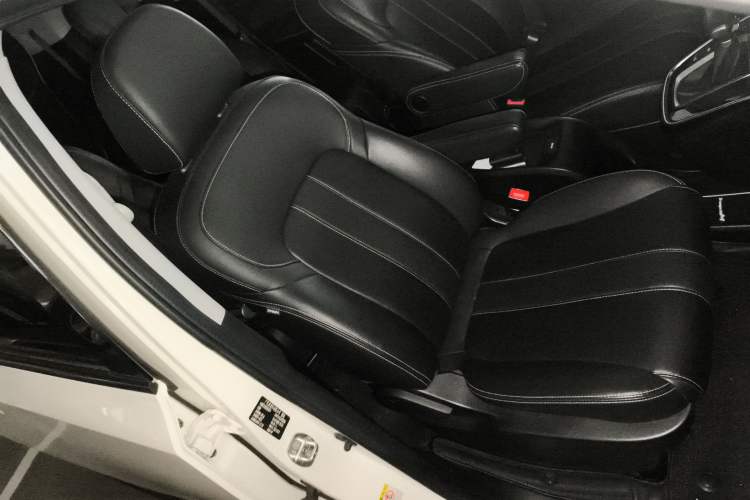 Used GAC Trumpchi M6 2021 270T DCT Elite Edition (7-seater)
