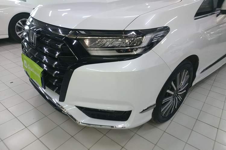 Used Honda Elysion 2022 2.0L eHEV Luxury First Edition
