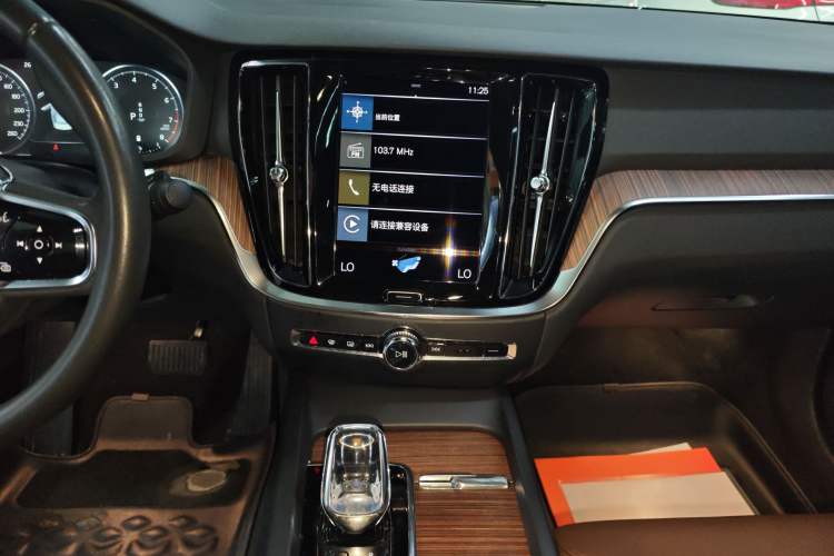 Used Volvo S60 2022 B4 Zhiyuan Luxury Edition
