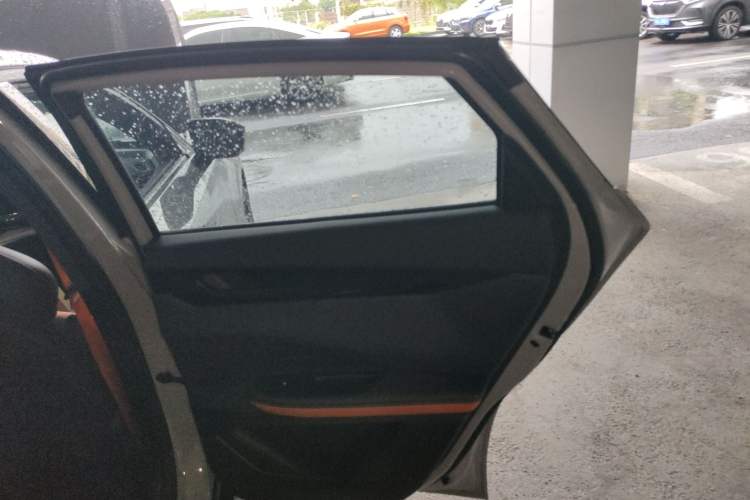 Used Changan UNI-V 2023 1.5T Prestige Model
