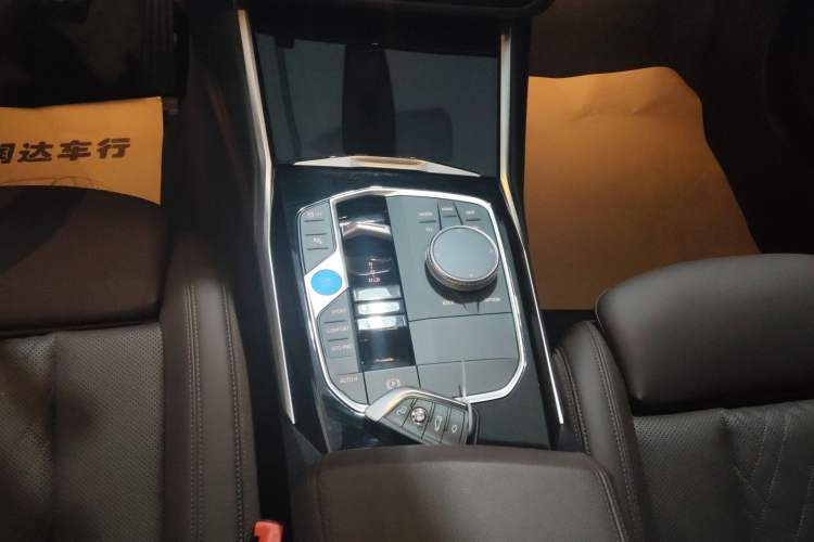 Used BMW i3 2024 eDrive 35 L
