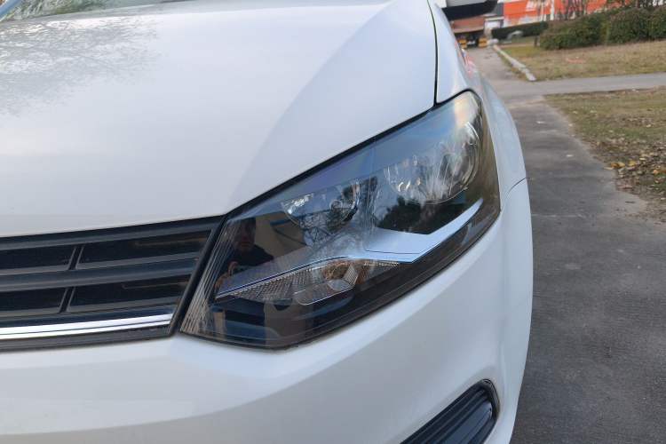 Used Volkswagen Polo 2014 1.4L Manual Fashion Edition
