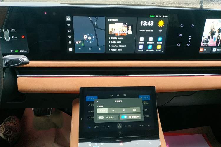 Used VOYAH PASSION 2023 Four-Wheel Drive Long-Range Version