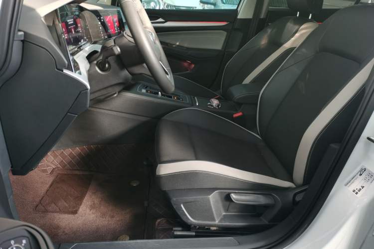 Used Volkswagen Golf 2023 Facelift 280TSI DSG Pro
