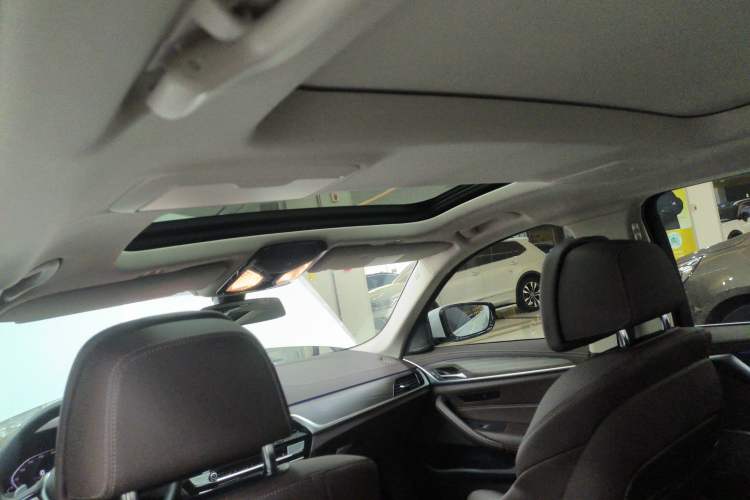 Used BMW 5 Series 2021 Updated 530Li Luxury Package Premium Edition