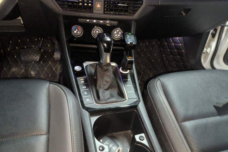 Used Volkswagen Sagitar 2020 280TSI DSG Comfort Version China VI Standard
