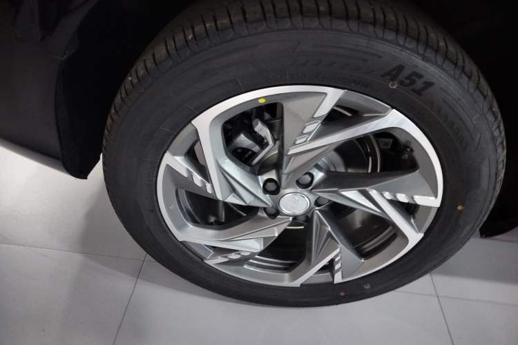 Used Hongqi HS3 PHEV 
