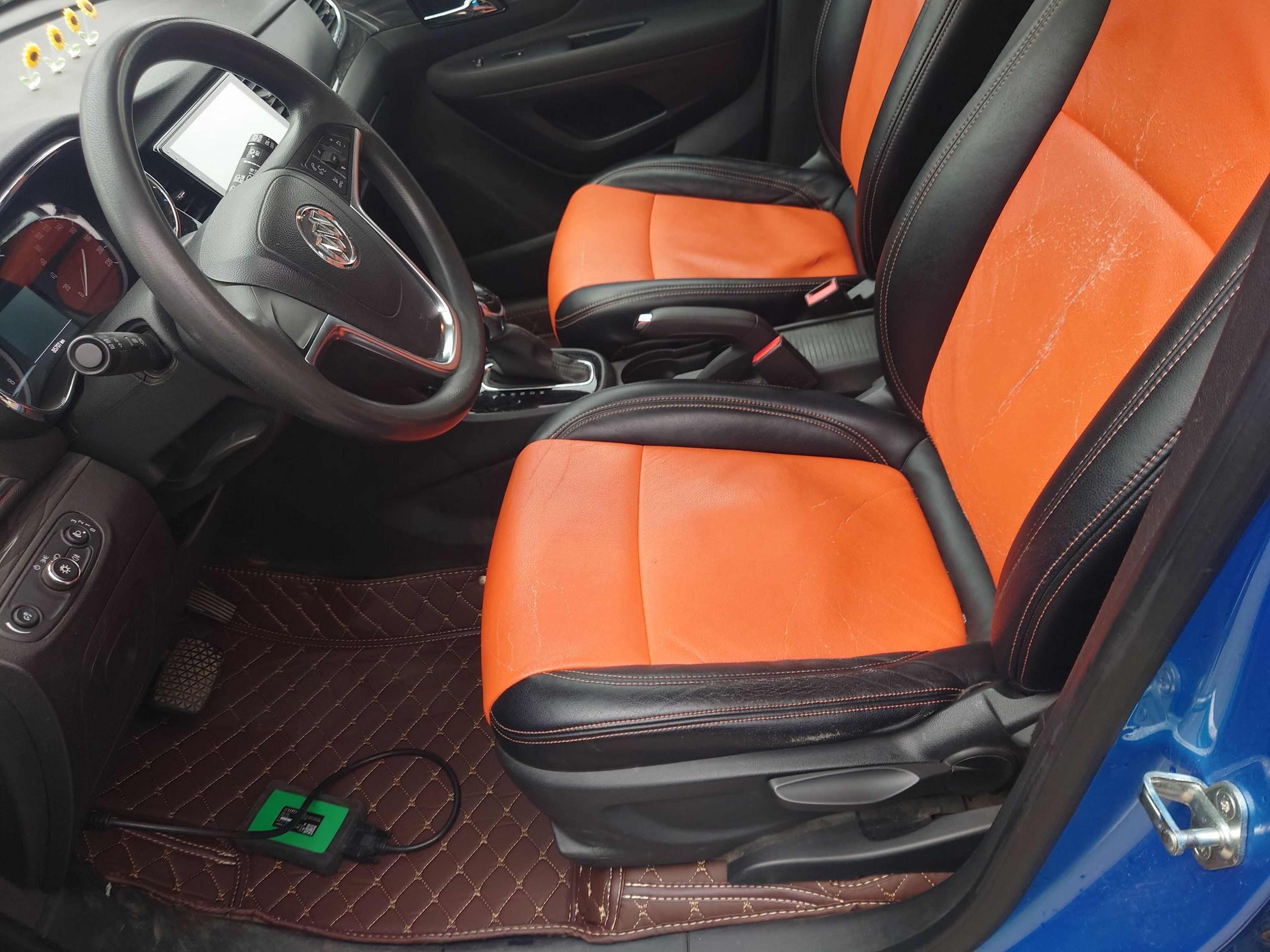 المقاعد الأمامية داخل السيارة