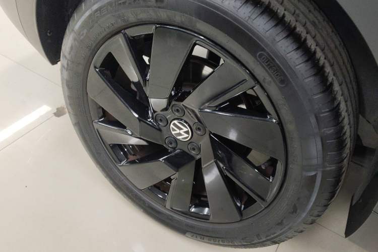 Used Volkswagen Tharu 2025 NewRui 300TSI Prestige Edition
