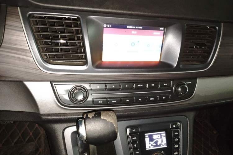 Used SAIC MAXUS G10 2019 PLUS 2.0T Automatic Elite Edition China VI Standard
