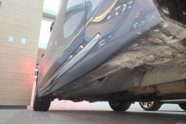 Used Infiniti Q50L 2015 2.0T Comfort Edition
